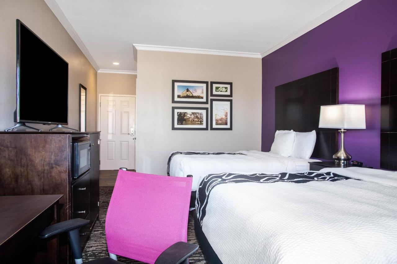 La Quinta By Wyndham Houston - Magnolia Hotel Bagian luar foto