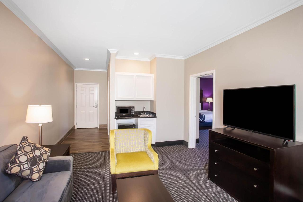 La Quinta By Wyndham Houston - Magnolia Hotel Bagian luar foto