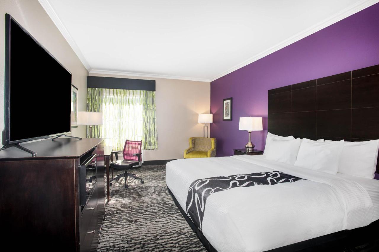 La Quinta By Wyndham Houston - Magnolia Hotel Bagian luar foto