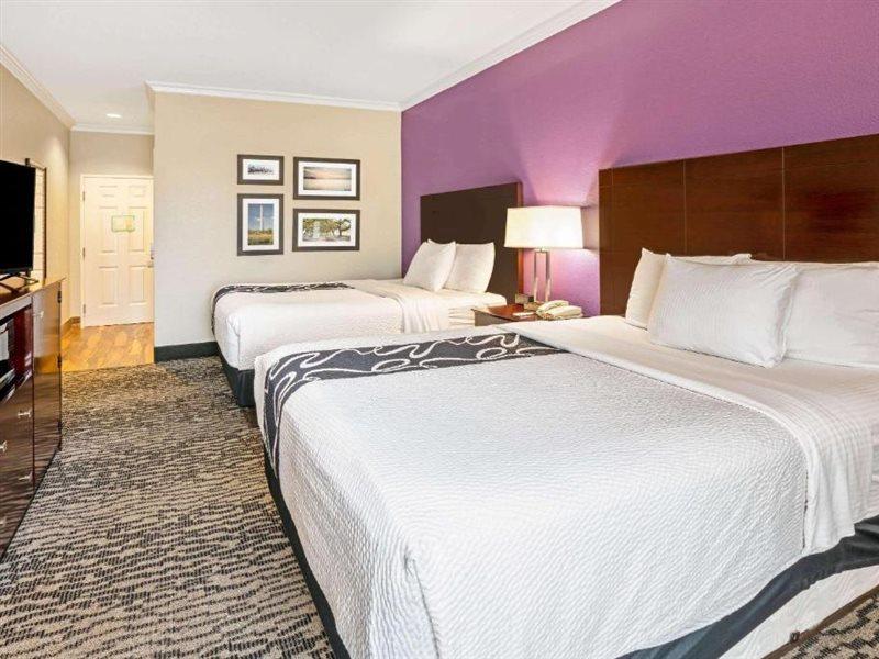 La Quinta By Wyndham Houston - Magnolia Hotel Bagian luar foto
