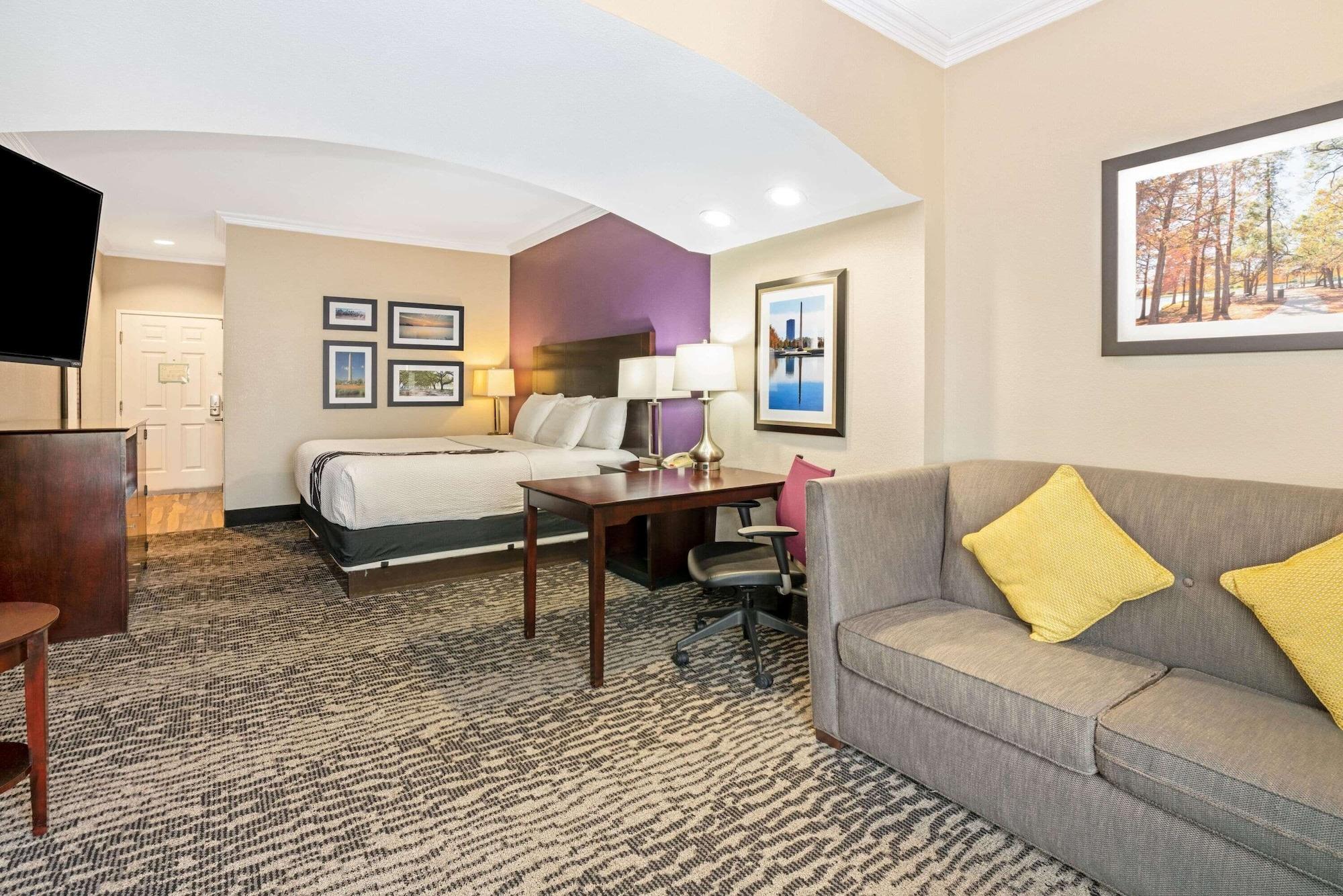 La Quinta By Wyndham Houston - Magnolia Hotel Bagian luar foto