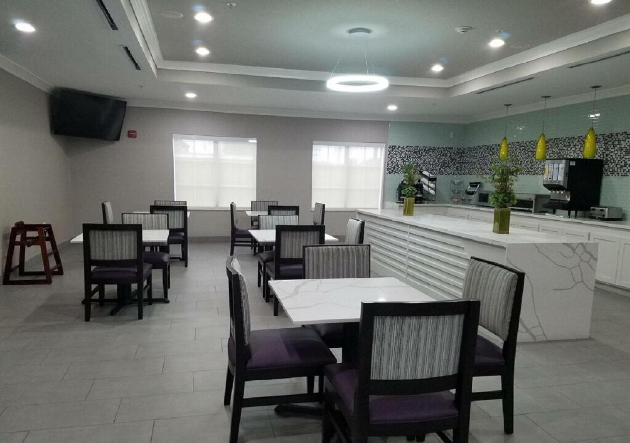 La Quinta By Wyndham Houston - Magnolia Hotel Bagian luar foto