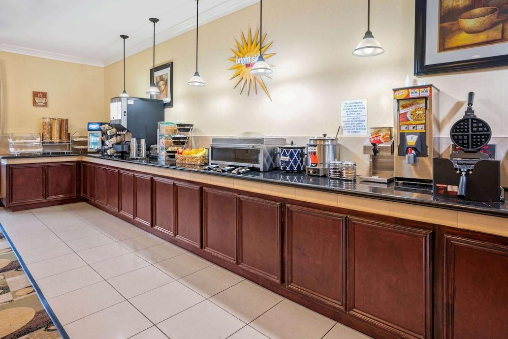 La Quinta By Wyndham Houston - Magnolia Hotel Bagian luar foto
